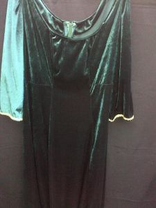 Adult Female Costumes to Hire - Medieva l - Dark green dress